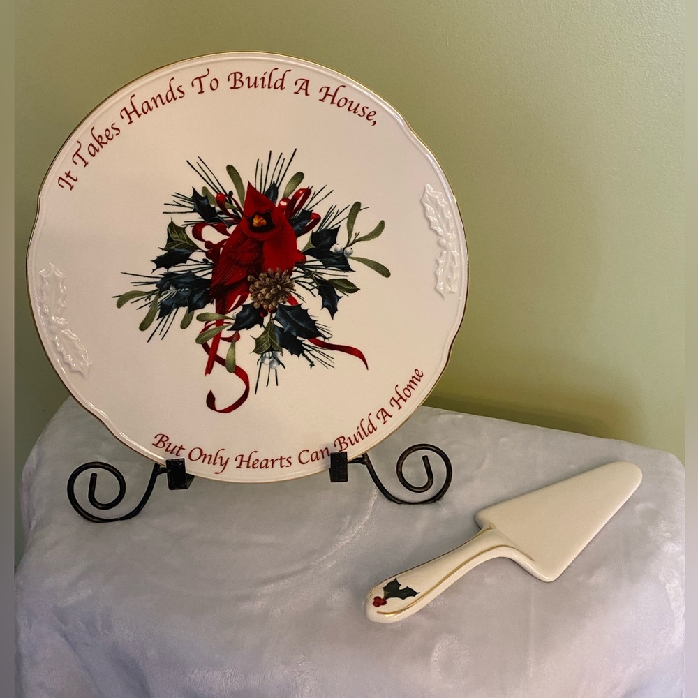 Lenox Red Cardinal Winter Greetings Cake Plate with Server - Picture 3 of 11